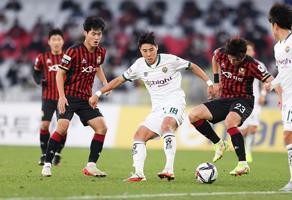 Nhận định soi kèo Gimcheon vs Jeonbuk lúc 17h30 ngày 27/6/2025